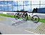 EUROKRAFT Fahrradständer, Bügel aus Stahlrohr, Radeinstellung zweiseitig - 10 Stellplätze